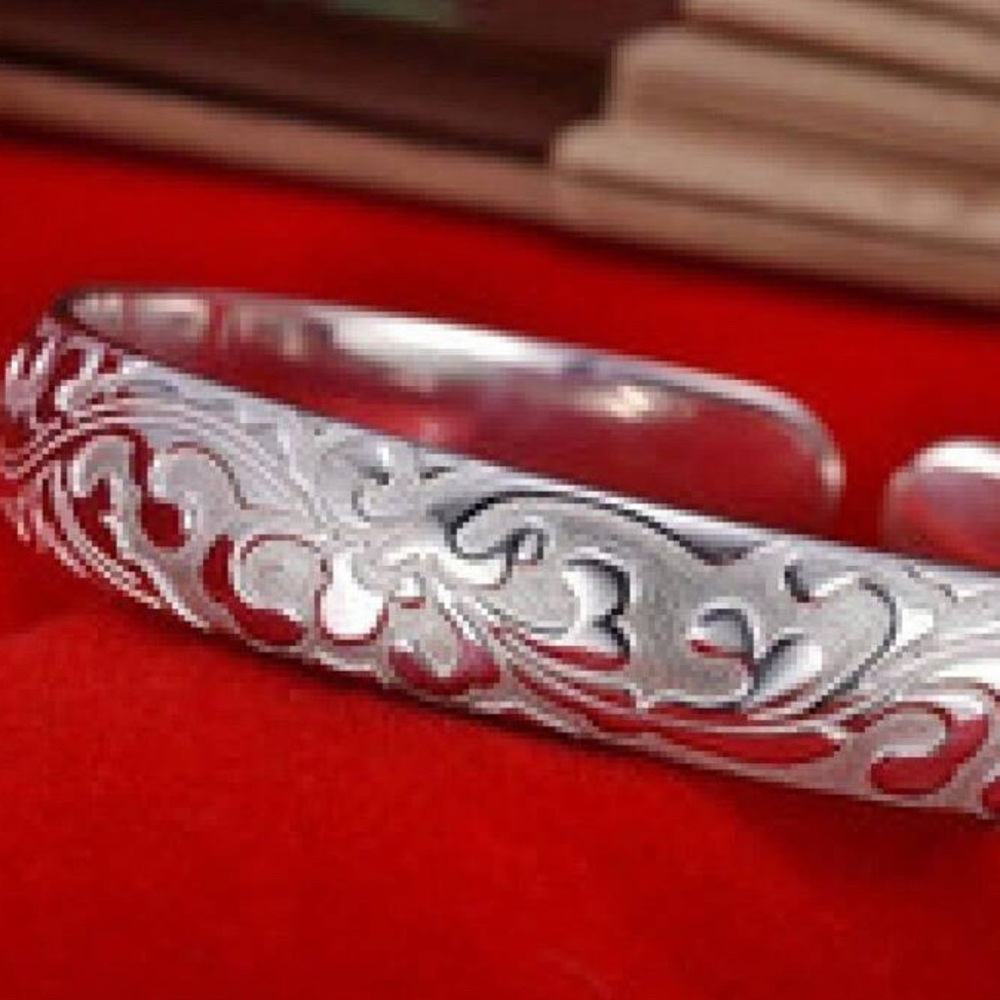 2.BRACELET - Picture 3 of 8
